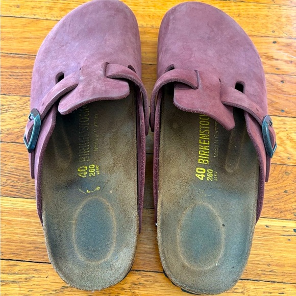 Birkenstock Suede Clogs in Burgundy - Picture 3 of 4